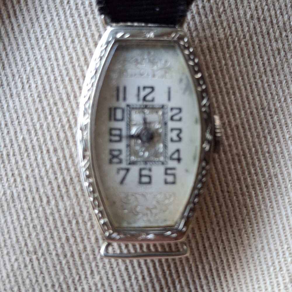 Vintage solid 14k watch